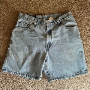Vintage Levi’s 550 12 mis shorts